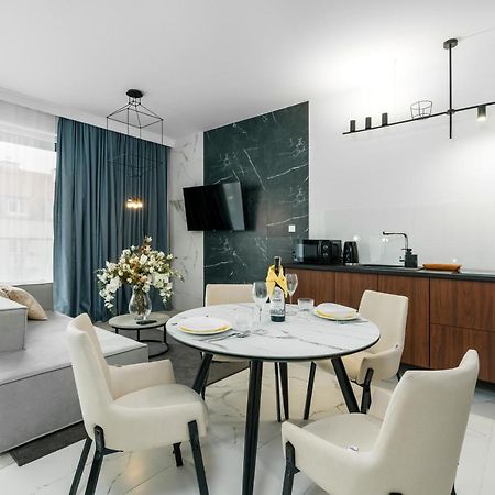 Apartments Poznan Chwaliszewo Residence With Free Garage By Noclegi Renters Экстерьер фото