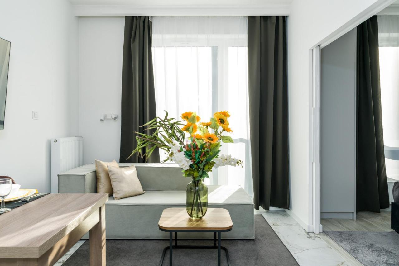 Apartments Poznan Chwaliszewo Residence With Free Garage By Noclegi Renters Экстерьер фото