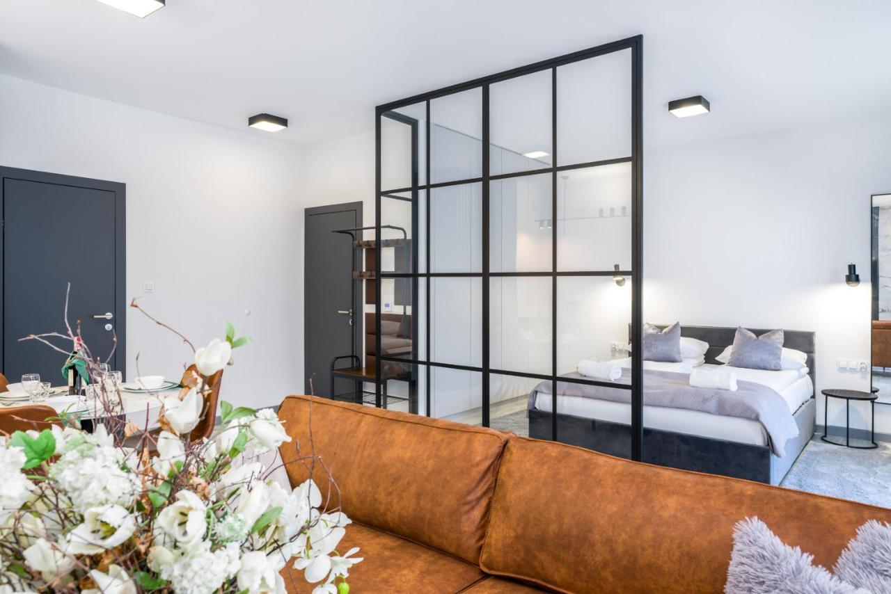 Apartments Poznan Chwaliszewo Residence With Free Garage By Noclegi Renters Экстерьер фото